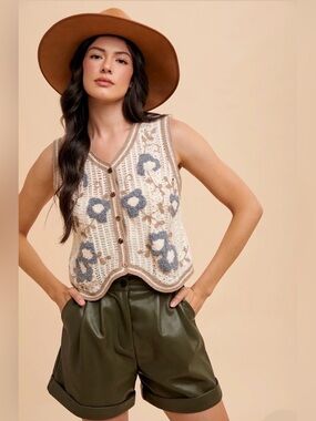 Easel Vintage Style Floral Crochet Cream Vest Bohemian Women's One Size NWT